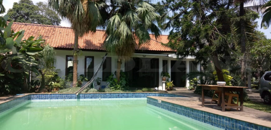 KODE :15251(Dj) Rumah Dijual Mampang Prapatan, Luas 1.400 Meter, Jakarta selatan