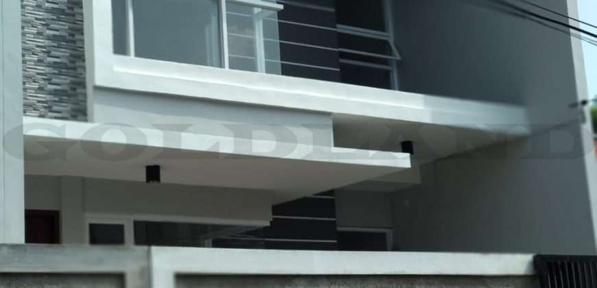 KODE :15157(Ad) Rumah Dijual Sunrise Garden, Brand New, Luas 7×15 Meter, Jakarta Barat