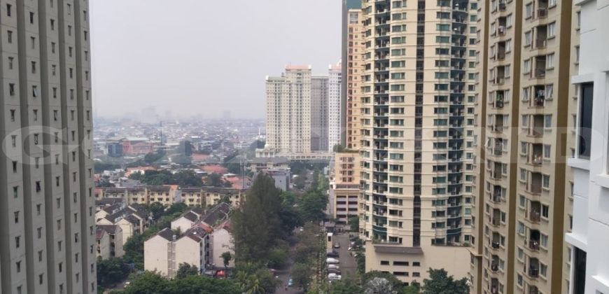 KODE :15109 (Yo) Apartemen Disewa Taman kemayoran Condominum,  Luas 77 Meter, Jakarta Pusat