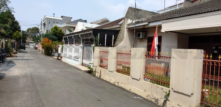 Kode : 15631 (Br/Iv), Rumah dijual Kayu mas selatan, Hadap Timur, Luas 240 meter (12×20 m2), Jakarta Timur