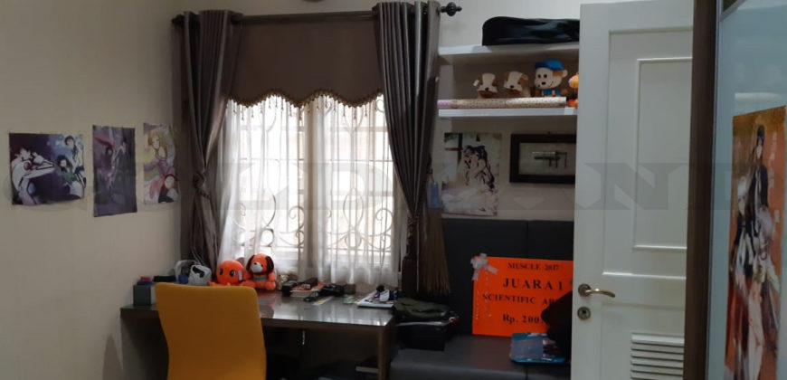 Kode: 15694(Ay), Rumah Dijual Kelapa Gading, Hadap Barat, Luas 8×18 meter(144 meter), Jakarta Utara