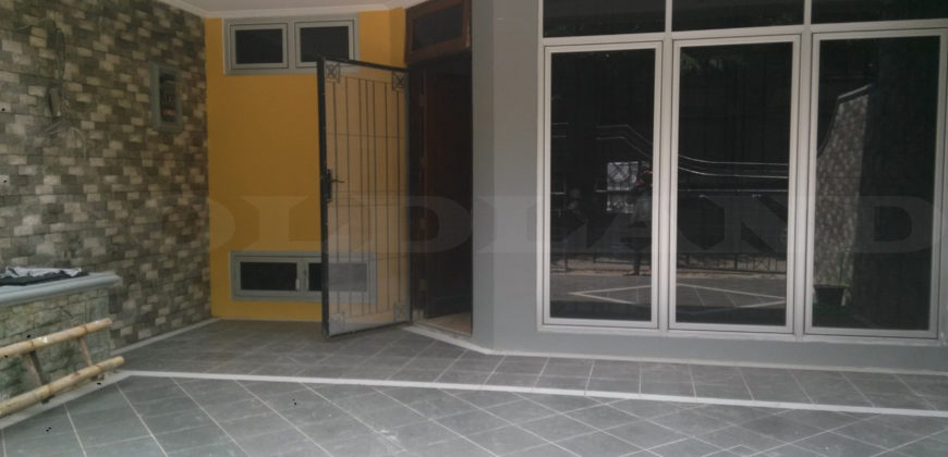 Kode : 15729 (Si/Yg), Rumah dijual sunter, Luas 108 meter (6×18 m2), Jakarta Utara