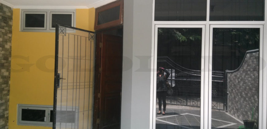 Kode : 15729 (Si/Yg), Rumah dijual sunter, Luas 108 meter (6×18 m2), Jakarta Utara