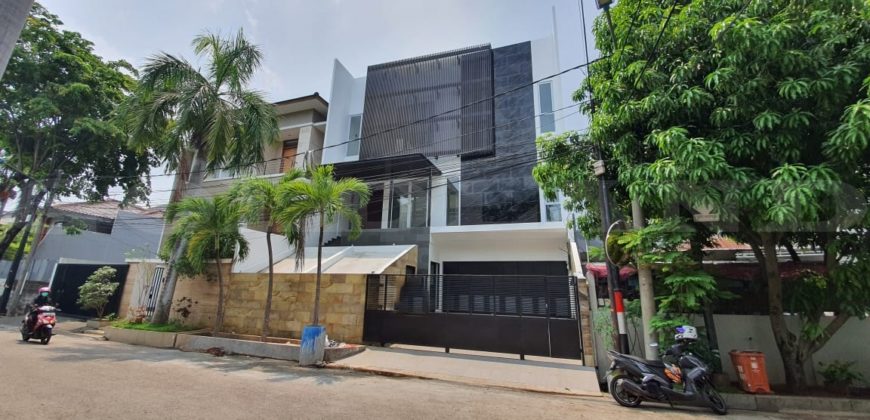 KODE :16001(At/Jm) Dijual Rumah  Sunter, Luas 12×20 Meter, Jakarta Utara