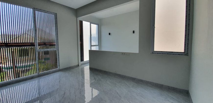 KODE :16001(At/Jm) Dijual Rumah  Sunter, Luas 12×20 Meter, Jakarta Utara