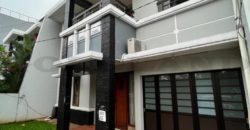 Kode : 16308 (Ad), Disewa Rumah Kelapa gading, Luas 220 meter (11×20 m2), Jakarta Utara