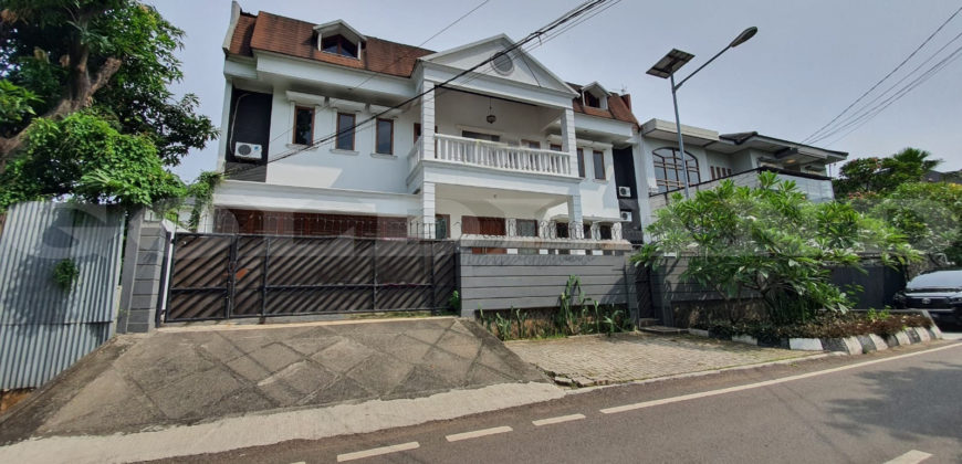 Kode: 16118(Jm/Ha), Rumah Disewa Kayu Putih, Luas 370 meter, Jakarta Timur