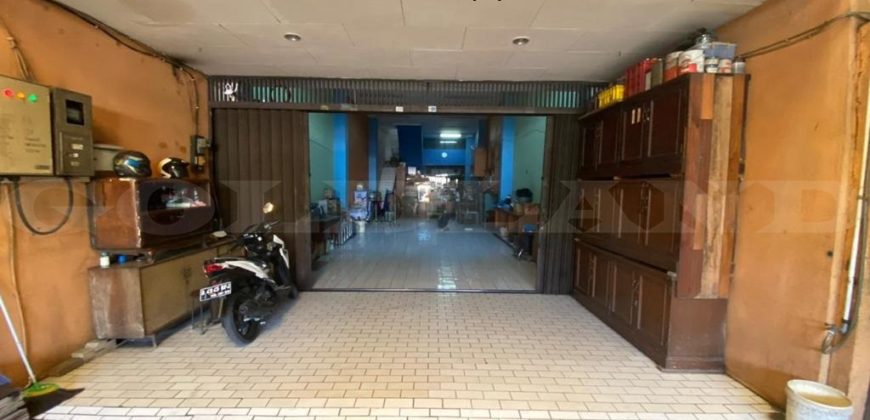 Kode : 09896 (Li), Dijual Ruko Pinangsia, Luas 240 meter (6×40 m2), Jakarta  Barat