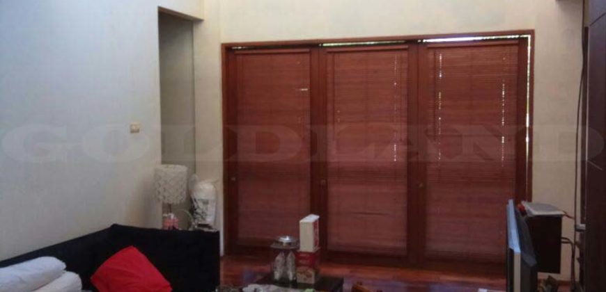 Kode : 16657 (Js/Jm), Dijual rumah Mampang prapatan, luas 300 meter, Jakarta selatan
