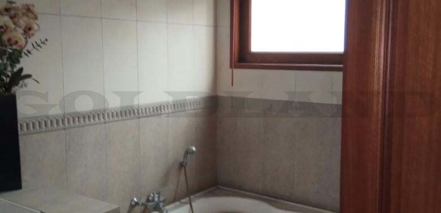 Kode : 16657 (Js/Jm), Dijual rumah Mampang prapatan, luas 300 meter, Jakarta selatan