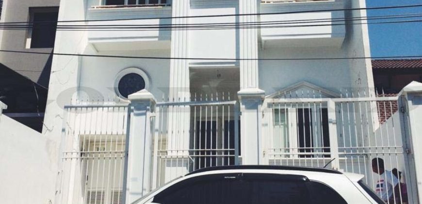 Kode : 11149 (Js/Jm), Dijual rumah kelapa gading, luas 160 meter (8×20 m2), Jakarta Utara