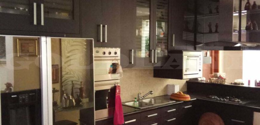 Kode : 16657 (Js/Jm), Dijual rumah Mampang prapatan, luas 300 meter, Jakarta selatan