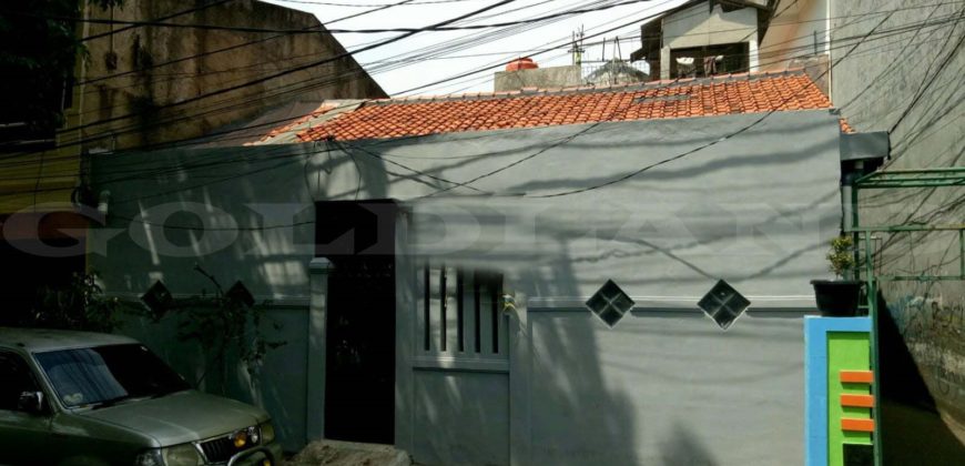 Kode : 16488 (Br), Dijual/sewa rumah Johar, luas 81 meter (9×9 m2), Jakarta Pusat