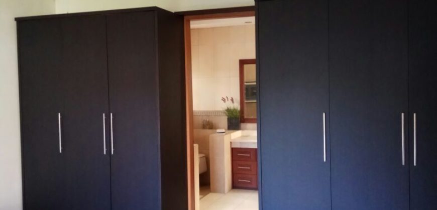 Kode : 16657 (Js/Jm), Dijual rumah Mampang prapatan, luas 300 meter, Jakarta selatan