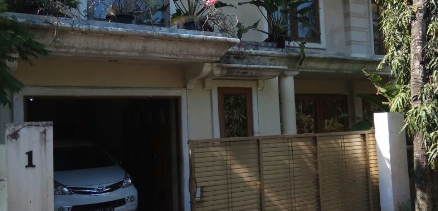 Kode : 16657 (Js/Jm), Dijual rumah Mampang prapatan, luas 300 meter, Jakarta selatan