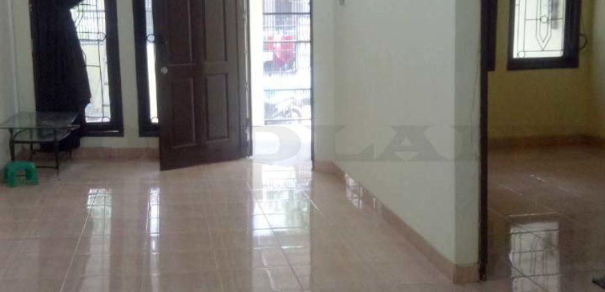 Kode : 16555 (Si/Yg), Disewa rumah TSA,luas 102 meter (6×17 m2), jakarta Utara