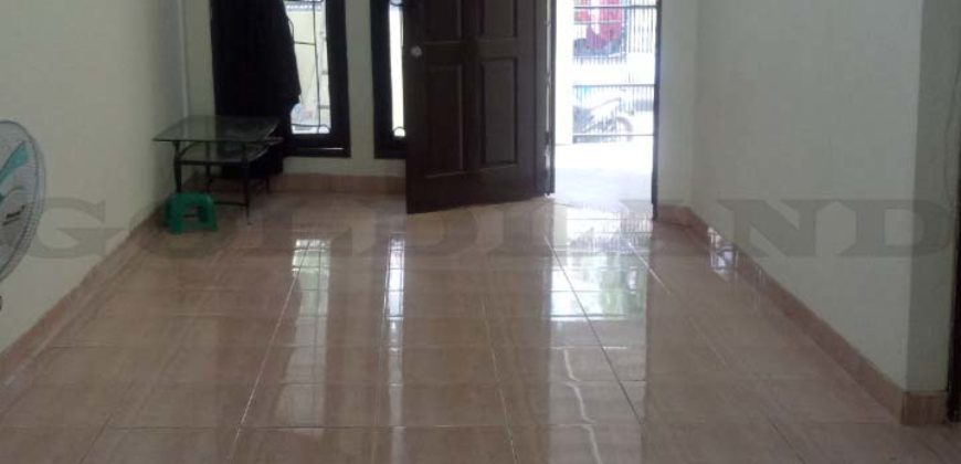 Kode : 16555 (Si/Yg), Disewa rumah TSA,luas 102 meter (6×17 m2), jakarta Utara