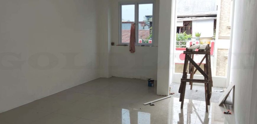 Kode : 16756 (Ln/Br), Dijual rumah pademangn, Luas 60 meter, jakarta Utara