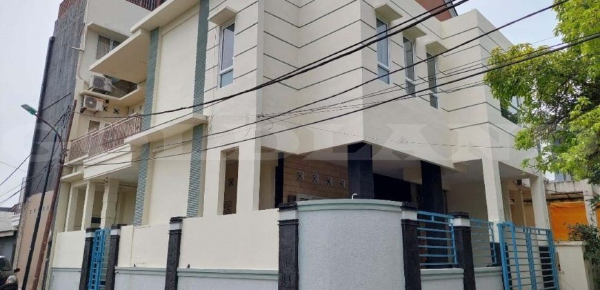 Kode : 16419 (Dj), dijual rumah kelapa gading, Luas 140 meter (10×14 m2), Jakarta Utara