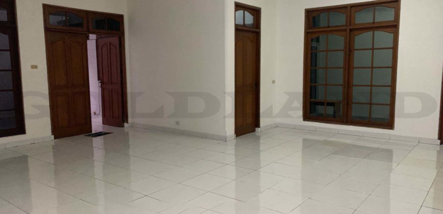 Kode : 16868 (Br/At), Disewa Rumah sunter, Luas 320 meter, jakarta Utara