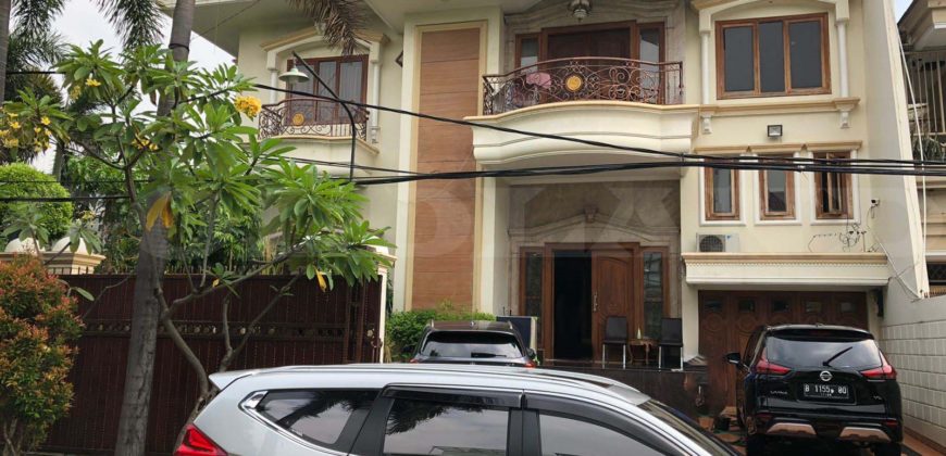 Kode : 16717 (Ta), Dijual rumah sunter, Luas 333 meter, jakarta utara