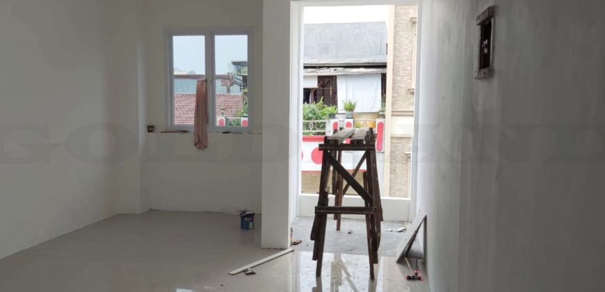 Kode : 16756 (Ln/Br), Dijual rumah pademangn, Luas 60 meter, jakarta Utara