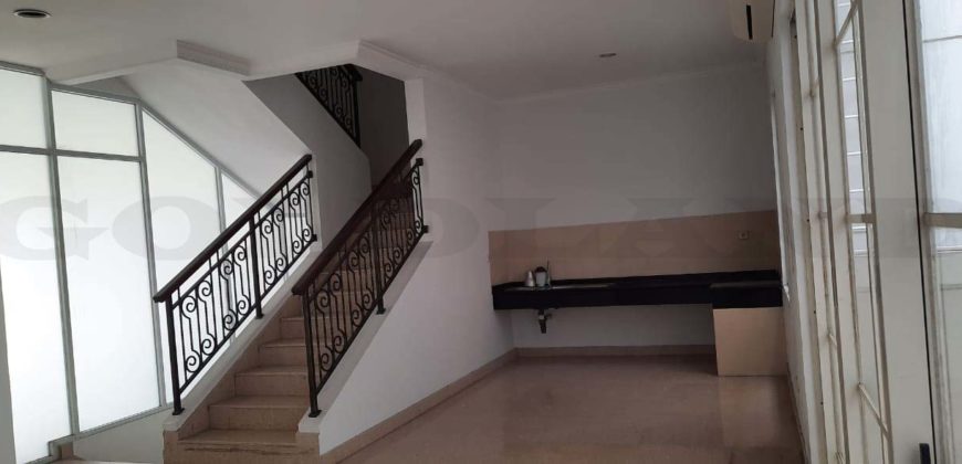 Kode : 16025 (Si/Jm), Dijual rumah sunter, Luas 185 meer, Jakarta utara