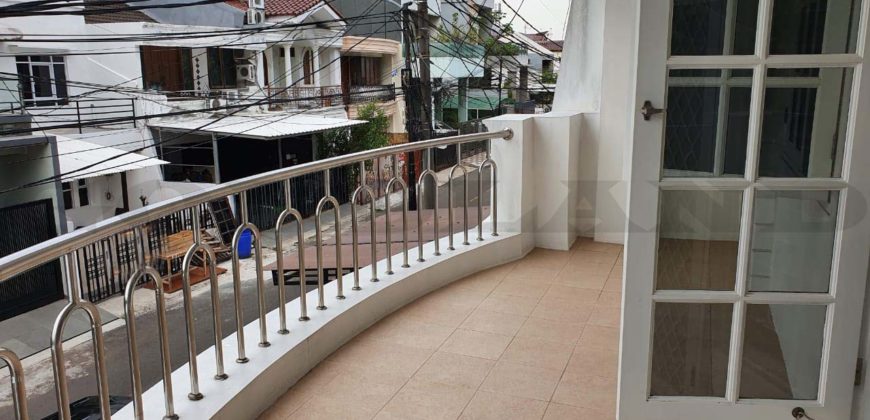 Kode : 16750 (Sh), Dijual rumah kelapa gading, Luas 102 meter (6×17 m2), jakrta Utara