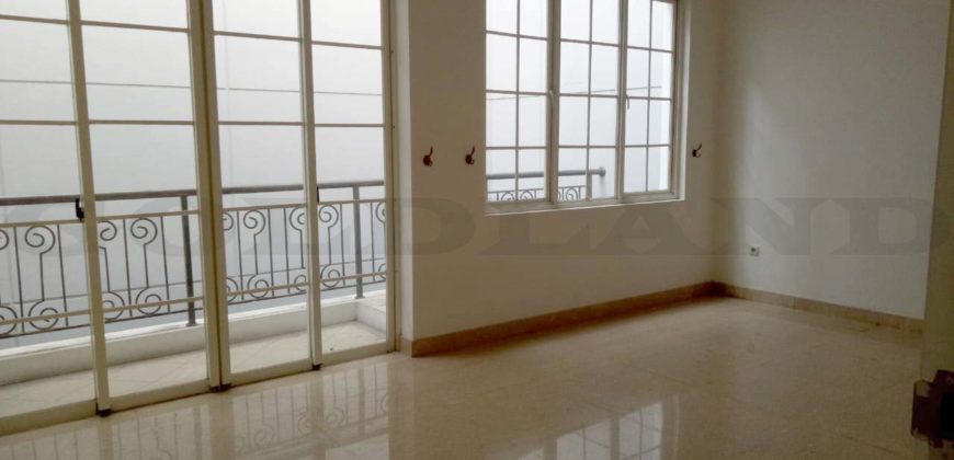 Kode : 17470 (Jm), Dijual Rumah kemayoran, Luas 200 meter (8×25 m2), jakarta Pusat