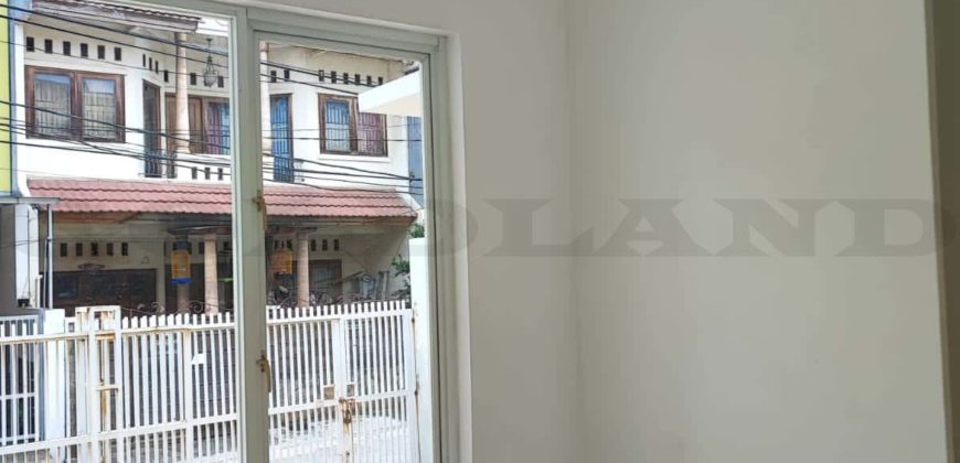 Kode : 13950 (Ta), DIjual Rumah Kelapa gading, Luas 129.5 meter (7×18.5 m2), Jakarta Utara