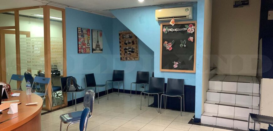 Kode : 17393 (Br/Fd), Dijual Ruko cikini, Luas 164 meter (8.20×20 m2), jakarta Pusat