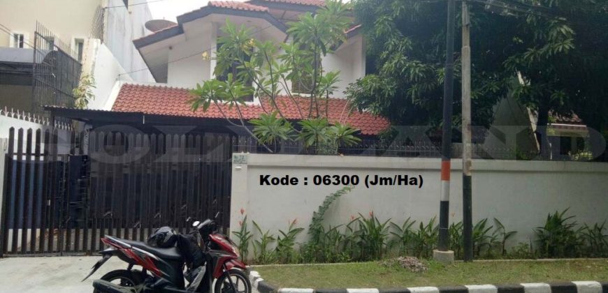 Kode : 06300 (Jm/Ha), Disewa  Rumah ancol, Luas 350 meter (14×25 m2), Jakarta Utara