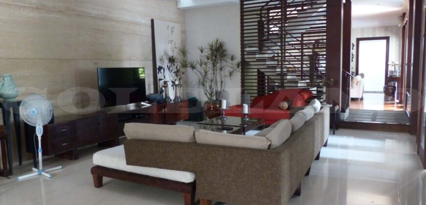 Kode : 17487 (Jm), Dijual Rumah kemang, uas 905 meter, Jakarta Selatan