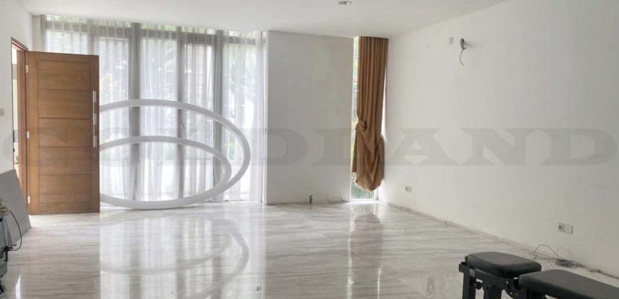 Kode : 17495 (Js), Dijual Rumah kemayoran,Luas 160 meter (8×20 m2), Jakarta Pusat