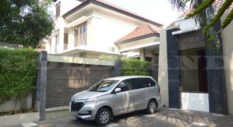 Kode : 17487 (Jm), Dijual Rumah kemang, uas 905 meter, Jakarta Selatan