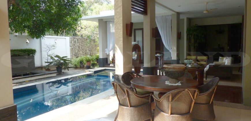 Kode : 17487 (Jm), Dijual Rumah kemang, uas 905 meter, Jakarta Selatan