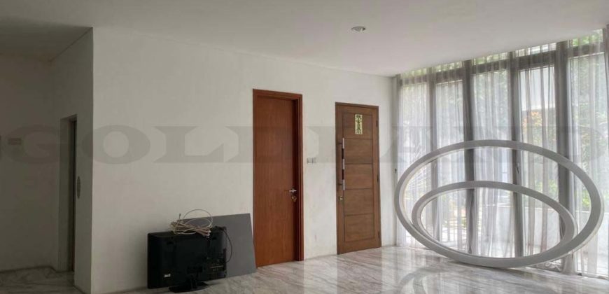 Kode : 17495 (Js), Dijual Rumah kemayoran,Luas 160 meter (8×20 m2), Jakarta Pusat