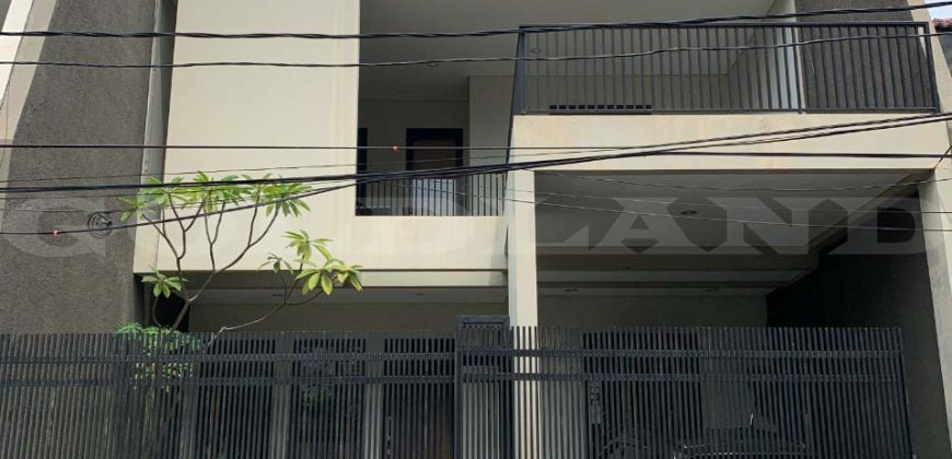 Kode : 17805 (Si), Dijual rumah sunter, Luas 160 meter (8×20 m2), Jakarta Utara