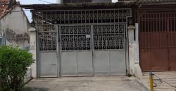 Kode : 17760 (Yg/Si), Dijual rumah pengukiran, Luas 200 meter (5×40 m2), Jakarta barat