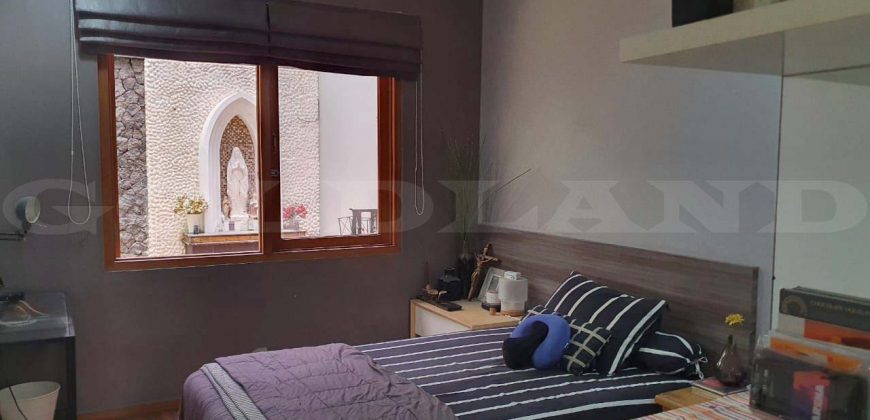 Kode : 18116 (Li), Dijual rumah pulo gadung, Luas 184.5 meter (9×20.5 m2), jakarta Timur