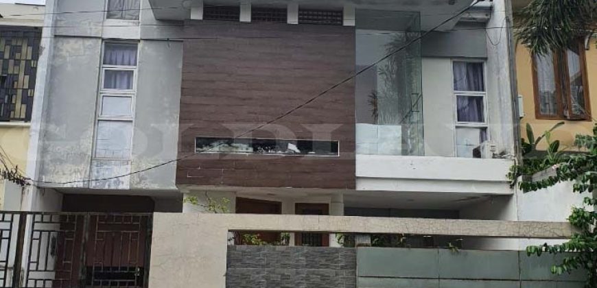 Kode : 18116 (Li), Dijual rumah pulo gadung, Luas 184.5 meter (9×20.5 m2), jakarta Timur