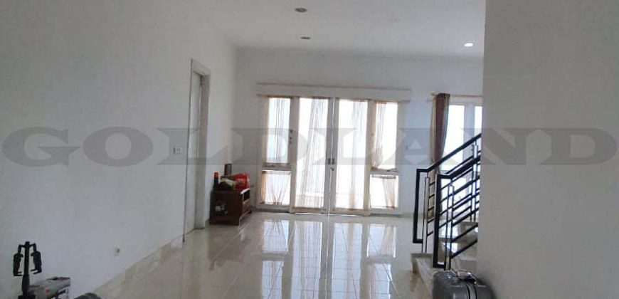 Kode : 18061 (Ha/Jm), Disewa rumah kelapa gading, Luas 180 meter (9×20 m2), jakarta Utara Kode : 18061 (Ha/Jm), Disewa rumah kelapa gading, Luas 180 meter (9×20 m2), jakarta Utara