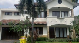 Kode : 18401 (Si/Yg), Disewa  rumah kemang, Luas 400 meter, jakarta Selatan