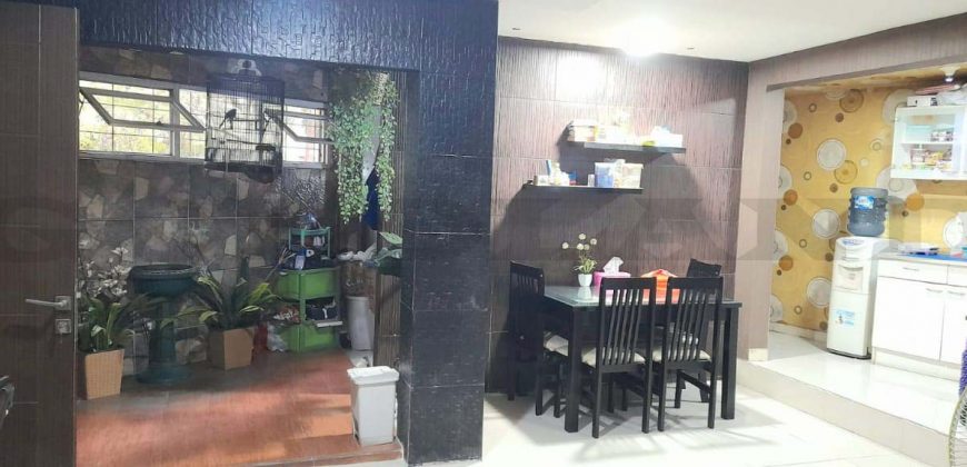 Kode : 18405 (Ta/Fd), Dijual rumah sawah besar, luas 114 meter (6×19 m2), jakarta Pusat