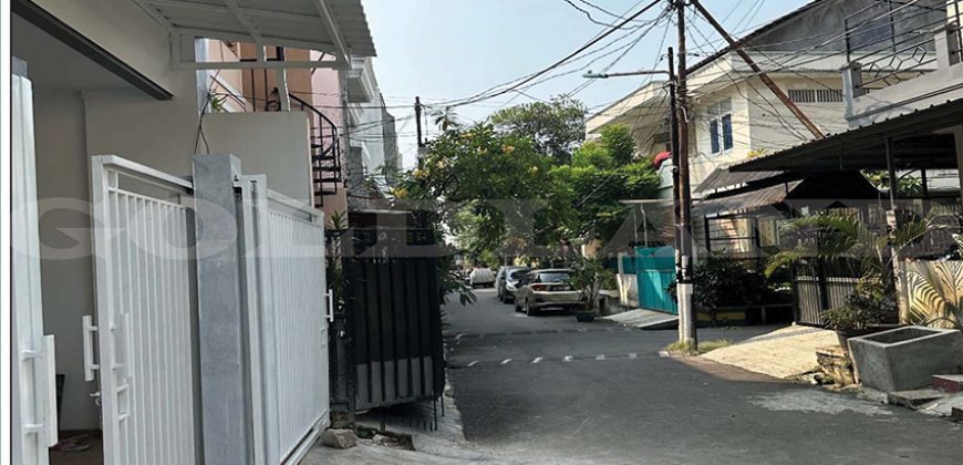 Kode : 17476 (Fd/Br), Dijual rumah Grogol, Luas 65 meter (5×13 m2), jakarta barat