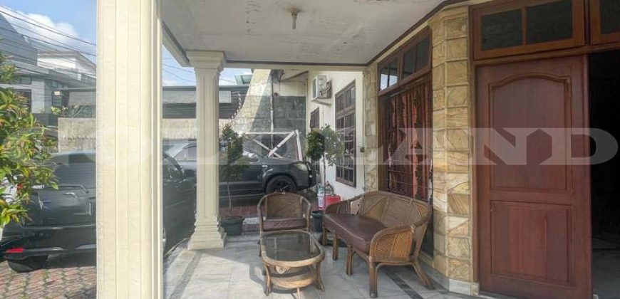 Kode : 18231 (Ad). Dijual rumah mampang prapatan, Luas 531 meter (18×29.5 m2), Jakarta selatan