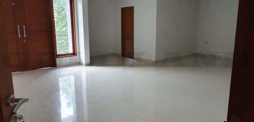 Kode : 17142 (Yl), Disewa rumah sunter,Luas 200 meter (10×20 m2), Jakarta Utara