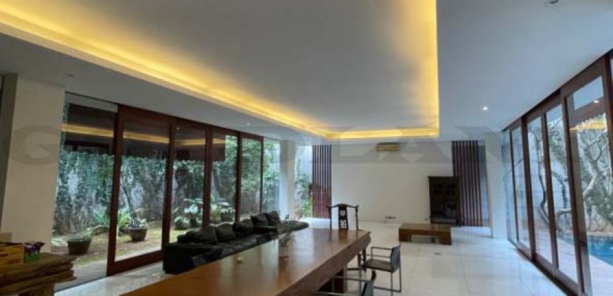 Kode : 18435 (Jm), Disewa rumah kemang, luas 600 meter, jakarta selatan