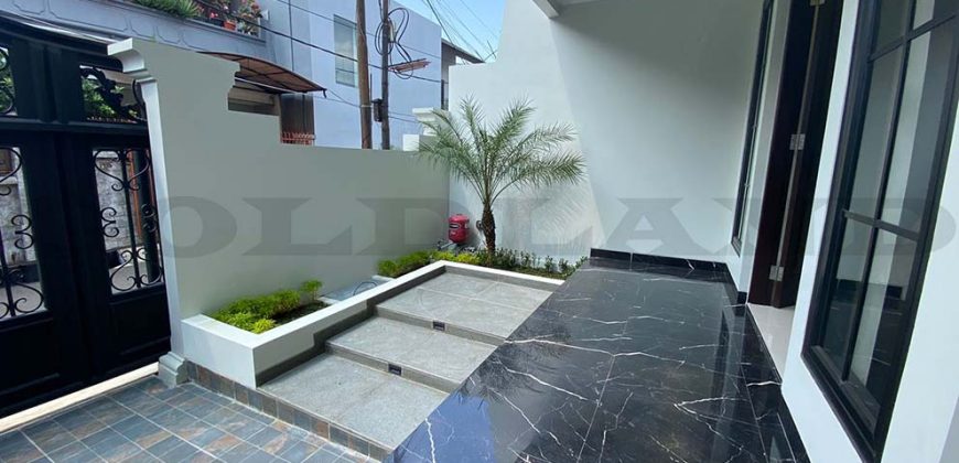 Kode : 18342 (Ad), Dijual rumah rawamangun, luas 105 meter (7×15 m2), Jakarta Timur