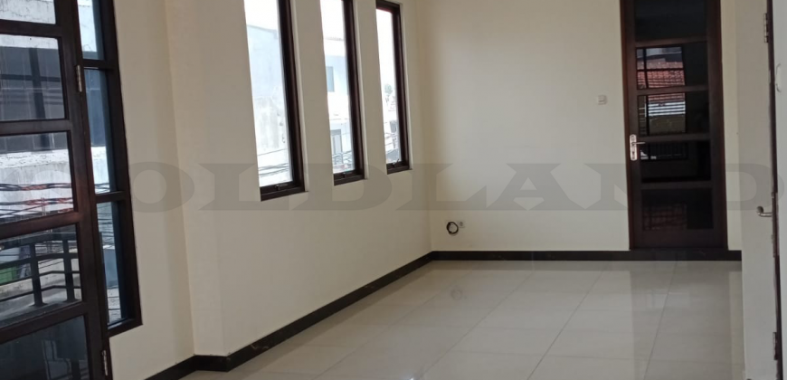 Kode : 18583 (Yn), Dijual rumah kemayoran, luas 165 meter (11×15 m2), jakarta Pusat